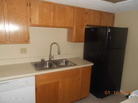 5642 Pinebay Circle, Jacksonville FL - photo 7 of 14