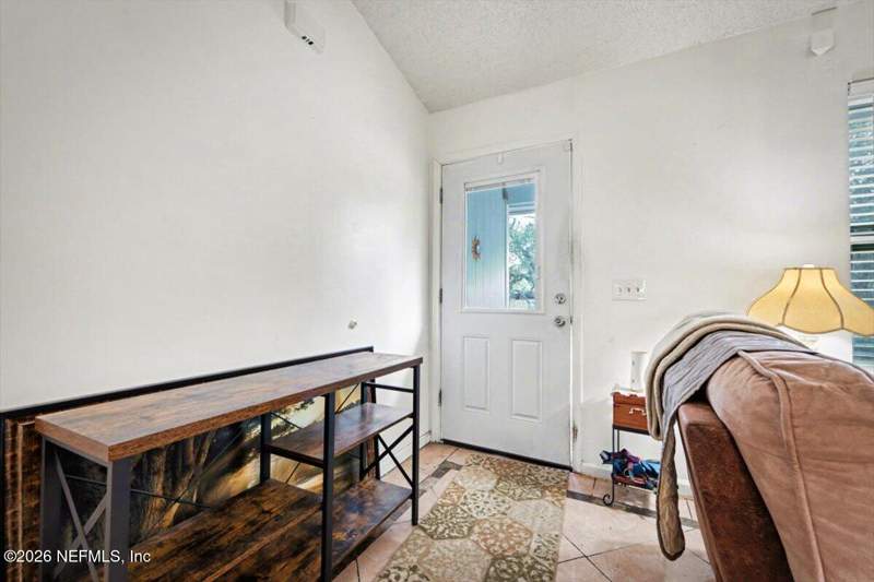 3 bedroom Single Family Residence at 53 Lion Street, Jacksonville South, Middleburg — photo 2