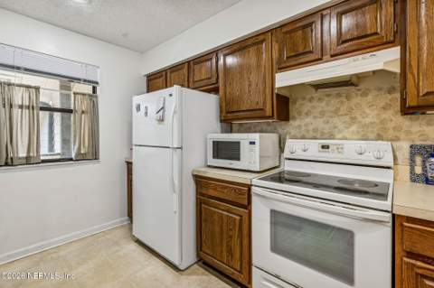 1604 Arcadia Drive #105, Jacksonville FL - photo 10 of 26
