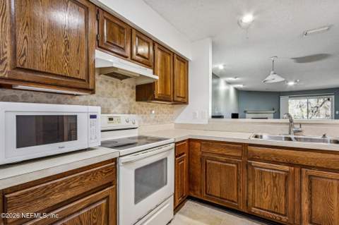 1604 Arcadia Drive #105, Jacksonville FL - photo 11 of 26