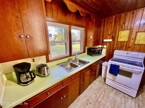 106 E Sunnyside Beach Road, Hawthorne FL - photo 19 of 62