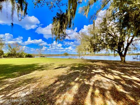 106 E Sunnyside Beach Road, Hawthorne FL - photo 17 of 62
