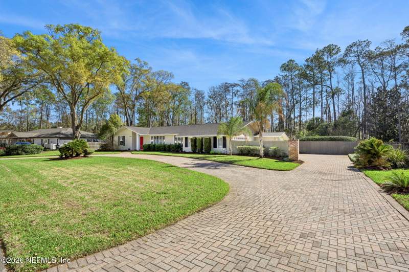 4 bedroom Single Family Residence at 7955 Pine Lake Road, Deerwood, Jacksonville — photo 3