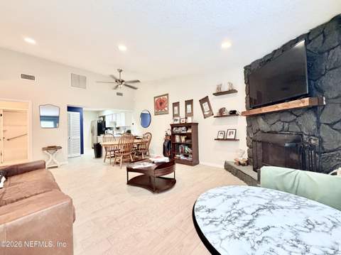 10420 Big Tree Circle, Jacksonville FL - photo 11 of 19