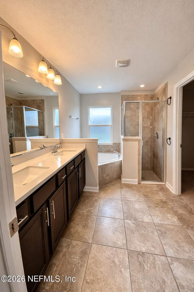 4 bedroom Single Family Residence at 5937 Round Table Rd Road, Picketts Cove, Jacksonville — photo 5