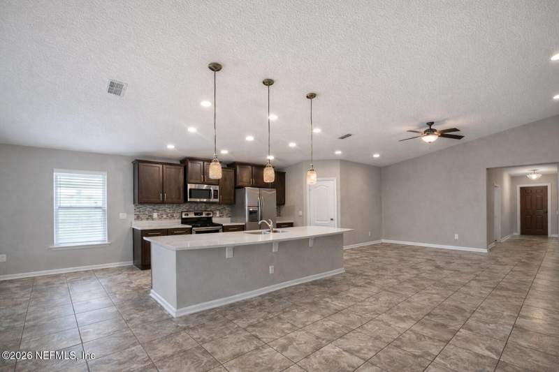 4 bedroom Single Family Residence at 5937 Round Table Rd Road, Picketts Cove, Jacksonville — photo 3