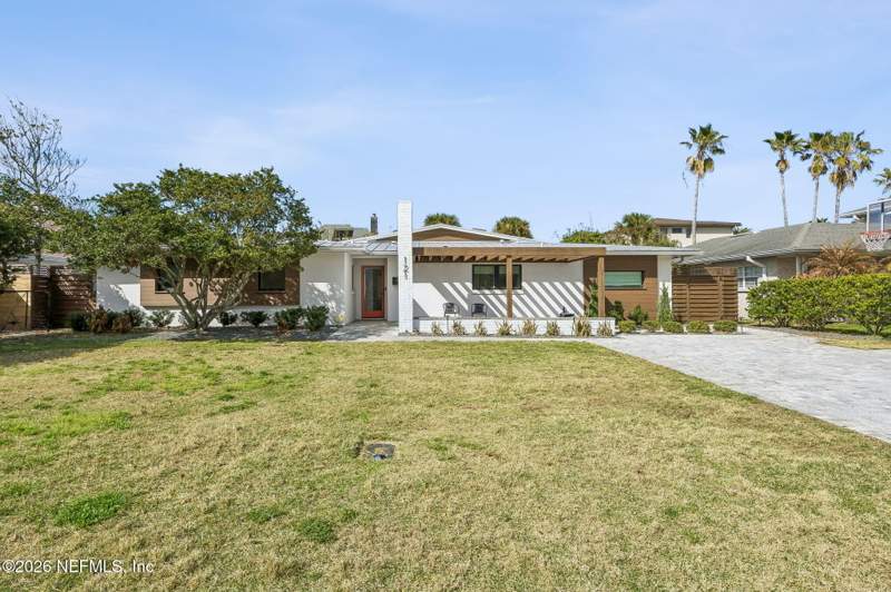 4 bedroom Single Family Residence at 121 32nd Avenue, Atlantic Shores, Jacksonville Beach — photo 4