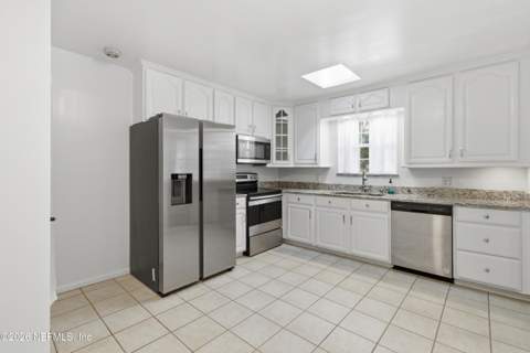 3452 Killarney Drive, Jacksonville FL - photo 10 of 30
