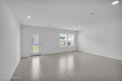 10128 Whistling Pine Court, Jacksonville FL - photo 10 of 21