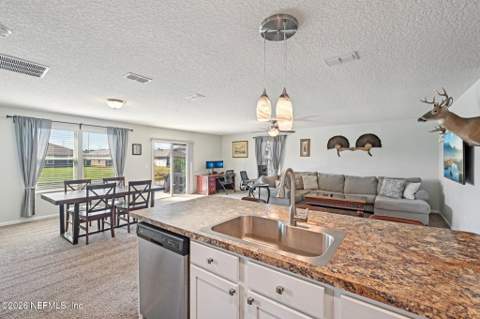 3584 Sunfish Drive, Jacksonville FL - photo 13 of 44