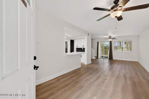 2866 Wonderwood Lane, Jacksonville FL - photo 8 of 55