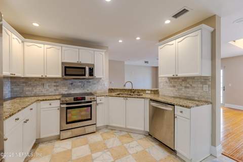 400 Bay Street #404, Jacksonville FL - photo 15 of 28