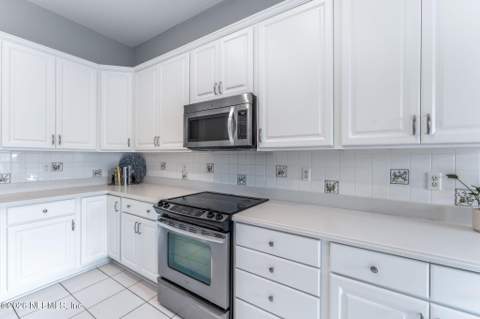 3840 Michaels Landing Circle, Jacksonville FL - photo 16 of 65