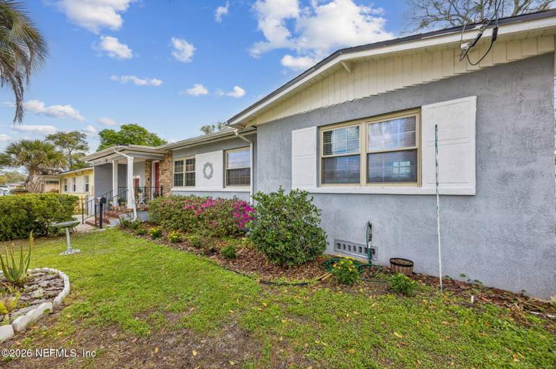 3 bedroom Single Family Residence at 7022 Gaillardia Road, Arlington Hills, Jacksonville — photo 2