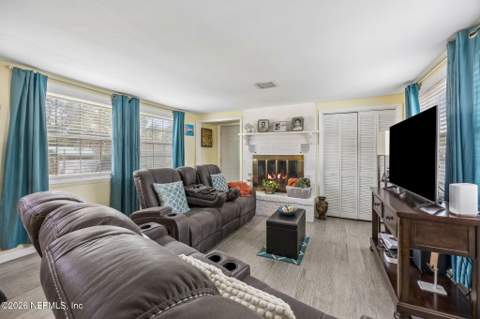 7022 Gaillardia Road, Jacksonville FL - photo 10 of 33