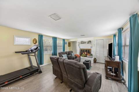 7022 Gaillardia Road, Jacksonville FL - photo 11 of 33