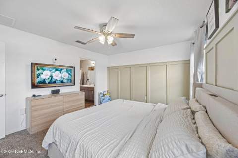 6482 Bucking Bronco Drive, Jacksonville FL - photo 13 of 39