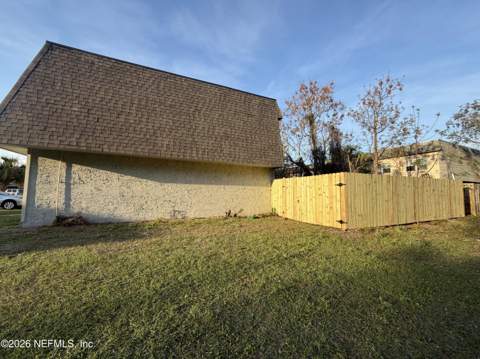 6137 Tuscony Circle, Jacksonville FL - photo 7 of 36