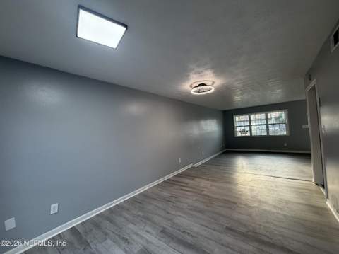 6137 Tuscony Circle, Jacksonville FL - photo 12 of 36