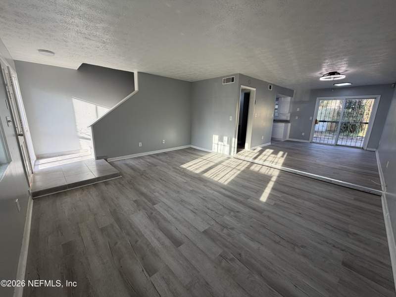 3 bedroom Townhouse at 6137 Tuscony Circle, Tuscony, Jacksonville — photo 4