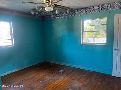 211 Saturn Lane, Orange Park FL - photo 10 of 36