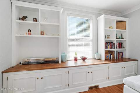 1266 Belmont Terrace, Jacksonville FL - photo 10 of 53
