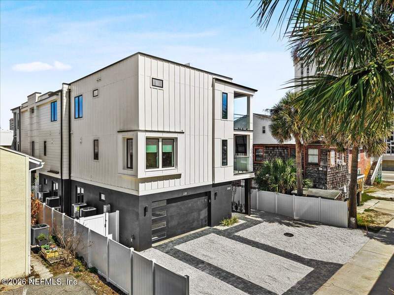 3 bedroom Condominium at 118 13th Avenue #103 C, Pablo Beach South, Jacksonville Beach — photo 3