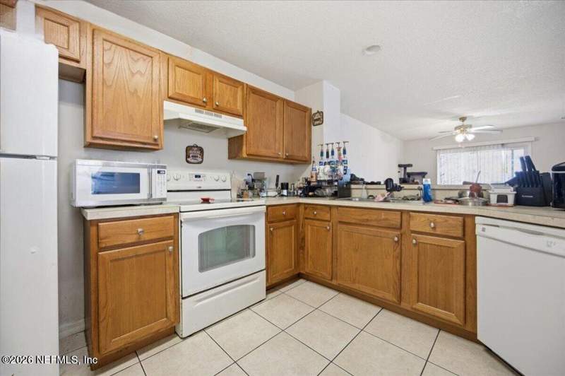3 bedroom Condominium at 8550 Argyle Business Loop #208, Cottages At Argyle Condo, Jacksonville — photo 4