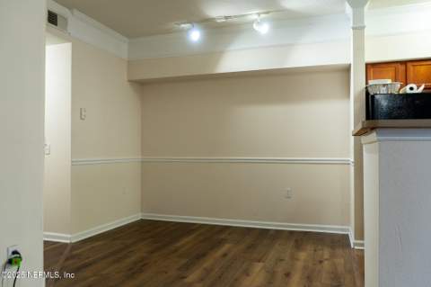 8550 Touchton Road #217, Jacksonville FL - photo 7 of 34
