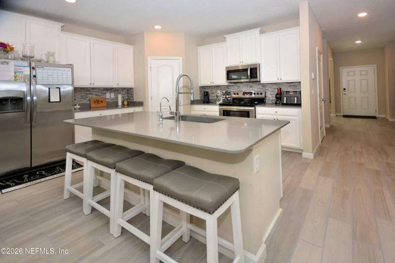 3 bedroom Single Family Residence at 7324 Rock Brook Drive, Longleaf, Jacksonville — photo 2