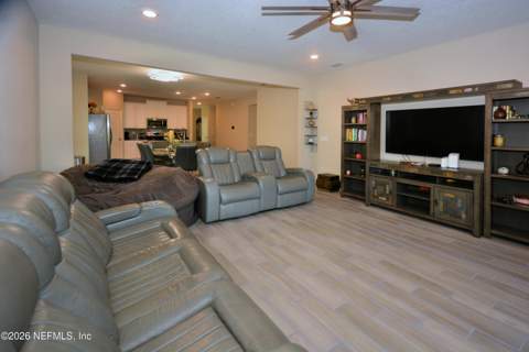 7324 Rock Brook Drive, Jacksonville FL - photo 16 of 71