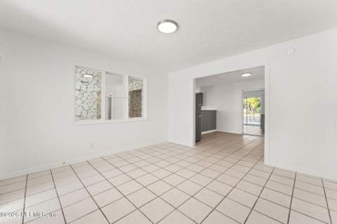 4721 Bedford Road, Jacksonville FL - photo 7 of 31
