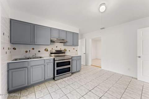 4721 Bedford Road, Jacksonville FL - photo 13 of 31