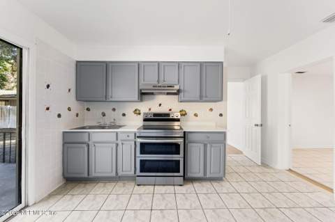 4721 Bedford Road, Jacksonville FL - photo 14 of 31