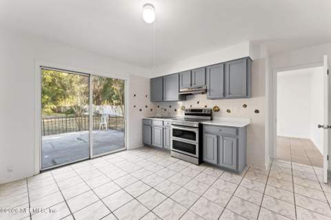 4721 Bedford Road, Jacksonville FL - photo 15 of 31