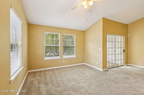 575 Oakleaf Plantation Parkway #916, Orange Park FL - photo 8 of 36