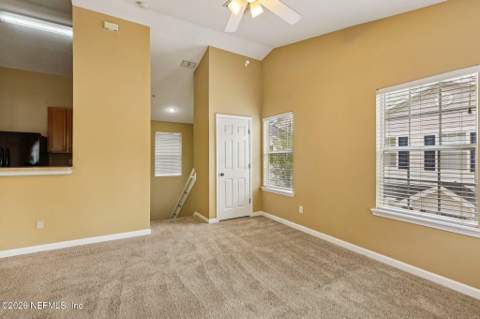575 Oakleaf Plantation Parkway #916, Orange Park FL - photo 10 of 36