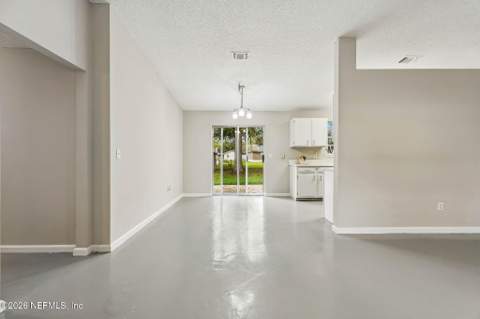 10519 Timber Creek Lane, Jacksonville FL - photo 12 of 42