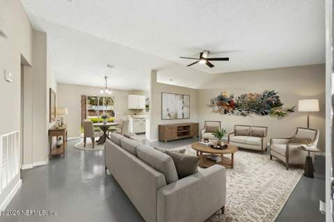 10519 Timber Creek Lane, Jacksonville FL - photo 8 of 42