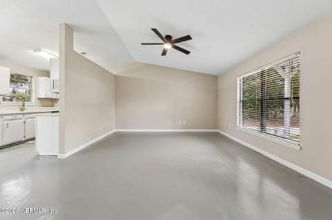 10519 Timber Creek Lane, Jacksonville FL - photo 10 of 42