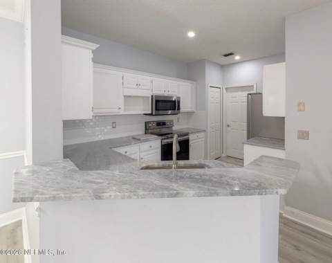 10000 Gate Parkway #726, Jacksonville FL - photo 16 of 44