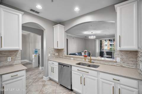 4480 Deerwood Lake Parkway #336, Jacksonville FL - photo 17 of 39