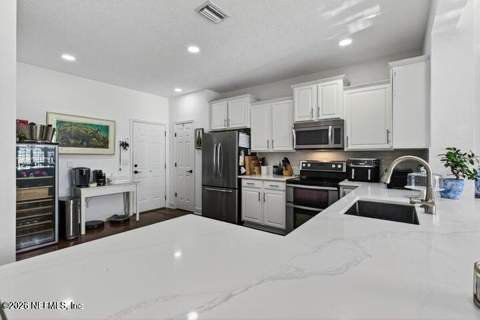 13439 Isla Vista Drive, Jacksonville FL - photo 20 of 48