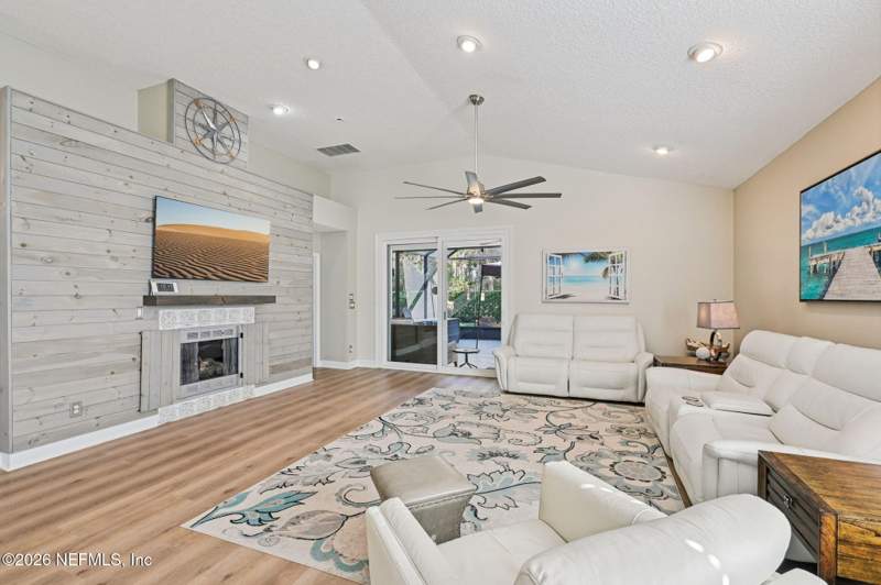 3 bedroom Single Family Residence at 1328 Barrington Circle, Wgv Bearsford, St. Augustine — photo 3