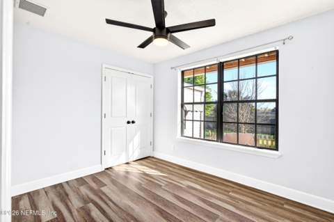666 Edgewood Avenue, Jacksonville FL - photo 13 of 24