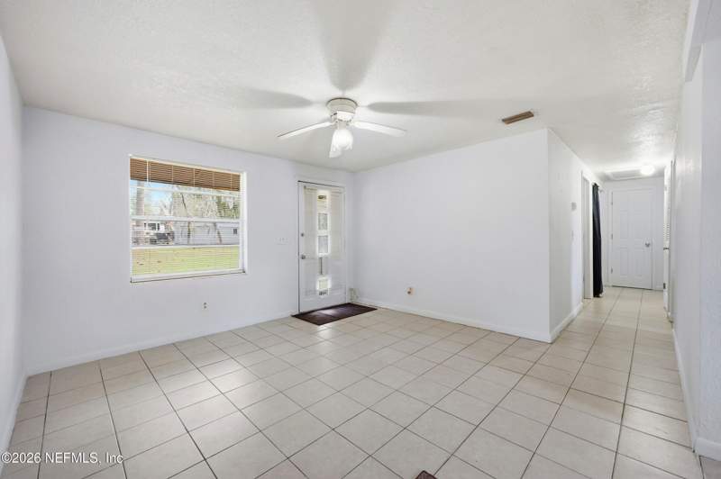 3 bedroom Single Family Residence at 9843 Wagner Road, Carter Donation, Jacksonville — photo 4