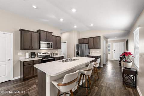 6188 Bucking Bronco Drive, Jacksonville FL - photo 11 of 25