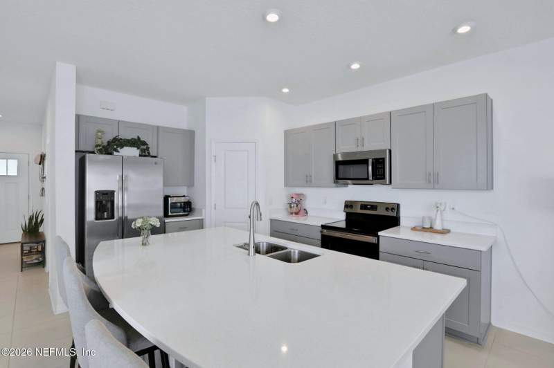 3 bedroom Townhouse at 330 Anthony Drive, Annies Walk, Jacksonville — photo 2