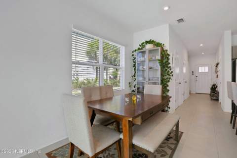 330 Anthony Drive, Jacksonville FL - photo 7 of 28
