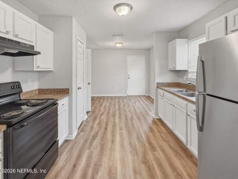 5330 Kankakee Boulevard, Jacksonville FL - photo 10 of 47